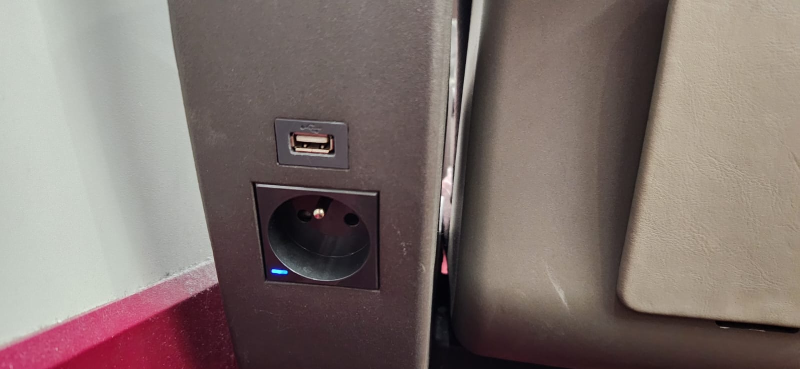 The power outlet and USB port at a seat in Eurostar Standard Premier